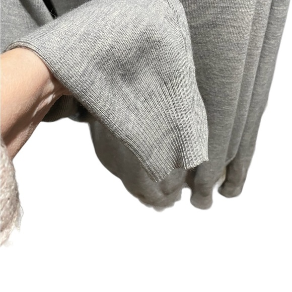 White Ram Moulaine Gray Heathered VNeck Pullover-30% Wool -Size XL - Picture 6 of 10